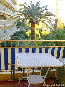 South France - French Riviera - Studio accommodation - living room (PR-943) photo 9 of 12