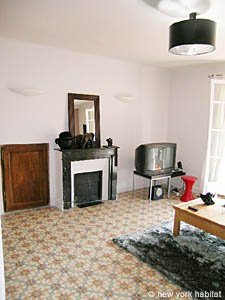 South France - Aix en Provence - Marseilles - 1 Bedroom accommodation - living room (PR-946) photo 1 of 10