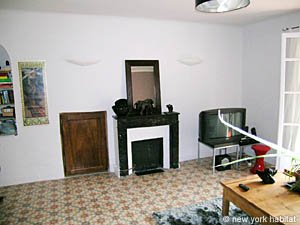 South France - Aix en Provence - Marseilles - 1 Bedroom accommodation - living room (PR-946) photo 5 of 10