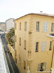 South France - Aix en Provence - Marseilles - 1 Bedroom accommodation - living room (PR-946) photo 10 of 10