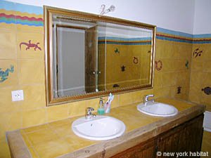S&uuml;dfrankreich - Provence - Luberon - 4 Zimmer - Villa wohnungsvermietung - badezimmer 1 (PR-947) photo 1 von 3