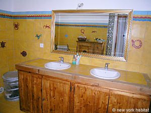 S&uuml;dfrankreich - Provence - Luberon - 4 Zimmer - Villa wohnungsvermietung - badezimmer 1 (PR-947) photo 2 von 3