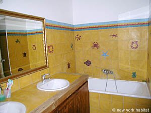 S&uuml;dfrankreich - Provence - Luberon - 4 Zimmer - Villa wohnungsvermietung - badezimmer 1 (PR-947) photo 3 von 3
