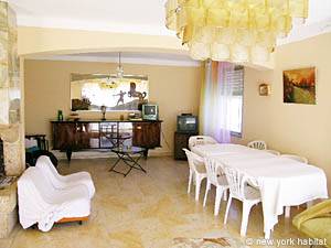 South France - French Riviera - 3 Bedroom - Villa accommodation - living room (PR-948) photo 4 of 11