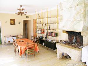 South France - French Riviera - 3 Bedroom - Villa accommodation - living room (PR-948) photo 10 of 11