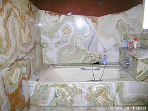 South France - French Riviera - 3 Bedroom - Villa accommodation - bathroom 1 (PR-948) photo 3 of 3