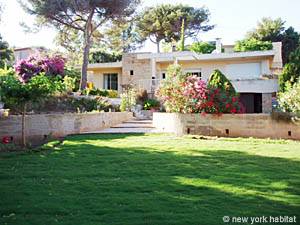 South France - French Riviera - 3 Bedroom - Villa accommodation - other (PR-948) photo 1 of 18