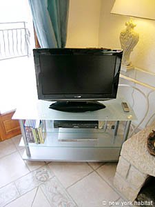 South France - French Riviera - 4 Bedroom - Villa accommodation - living room (PR-951) photo 6 of 9