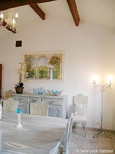 South France - French Riviera - 4 Bedroom - Villa accommodation - living room (PR-951) photo 8 of 9