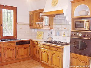 South France - French Riviera - 4 Bedroom - Villa accommodation - kitchen (PR-951) photo 1 of 6