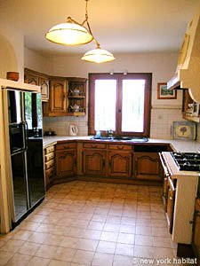 South France - French Riviera - 4 Bedroom - Villa accommodation - kitchen (PR-951) photo 6 of 6