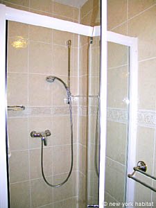 South France - French Riviera - 4 Bedroom - Villa accommodation - bathroom 1 (PR-951) photo 2 of 3