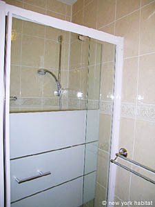 South France - French Riviera - 4 Bedroom - Villa accommodation - bathroom 1 (PR-951) photo 3 of 3