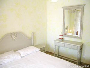 South France - French Riviera - 4 Bedroom - Villa accommodation - bedroom 1 (PR-951) photo 3 of 3