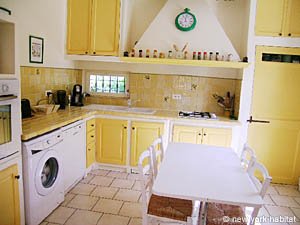 South France - Aix en Provence - Marseilles - 4 Bedroom - Villa apartment - kitchen (PR-961) photo 2 of 10