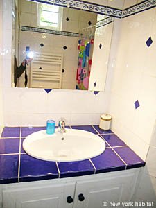 South France - Aix en Provence - Marseilles - 4 Bedroom - Villa apartment - bathroom 1 (PR-961) photo 1 of 4