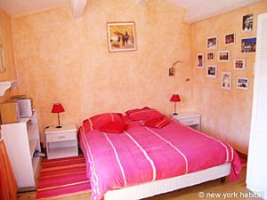South France - Aix en Provence - Marseilles - 4 Bedroom - Villa apartment - bedroom 2 (PR-961) photo 3 of 9