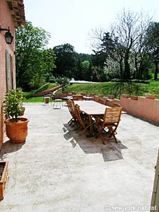 South France - Aix en Provence - Marseilles - 4 Bedroom - Villa apartment - bedroom 2 (PR-961) photo 8 of 9