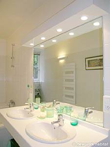 South France - French Riviera - 3 Bedroom apartment - bathroom 1 (PR-964) photo 1 of 5