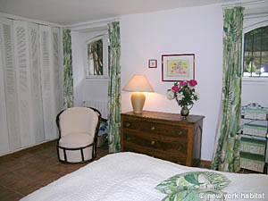 South France - French Riviera - 3 Bedroom apartment - bedroom 2 (PR-964) photo 6 of 9