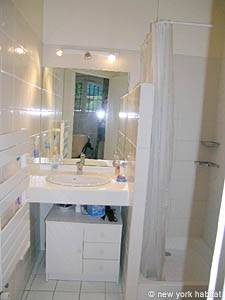 South France - French Riviera - 3 Bedroom apartment - bathroom 2 (PR-964) photo 3 of 6