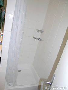 South France - French Riviera - 3 Bedroom apartment - bathroom 2 (PR-964) photo 4 of 6