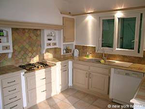 S&uuml;dfrankreich - C&ocirc;te d'Azur - 5 Zimmer - Villa ferienwohnung - k&uuml;che (PR-965) photo 2 von 10