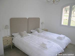 S&uuml;dfrankreich - C&ocirc;te d'Azur - 5 Zimmer - Villa ferienwohnung - schlafzimmer 4 (PR-965) photo 1 von 5