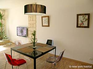 Sud della Francia - Provenza - 2 Camere da letto appartamento casa vacanze - soggiorno (PR-969) photo 8 di 9
