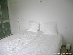 Schlafzimmer 2 - Photo 2 von 5