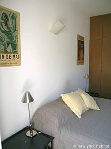Sud de la France - Provence - Luberon - T4 - Villa appartement location vacances - chambre 1 (PR-981) photo 1 sur 6