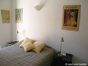 Sud de la France - Provence - Luberon - T4 - Villa appartement location vacances - chambre 1 (PR-981) photo 3 sur 6