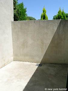 Sud de la France - Provence - Luberon - T4 - Villa appartement location vacances - chambre 1 (PR-981) photo 6 sur 6