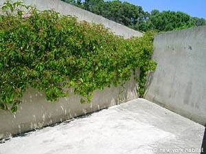 Sud de la France - Provence - Luberon - T4 - Villa appartement location vacances - chambre 2 (PR-981) photo 4 sur 4