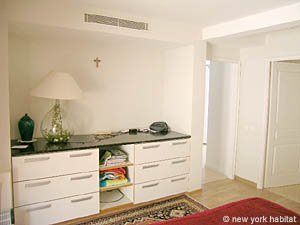 S&uuml;dfrankreich - C&ocirc;te d'Azur - 5 Zimmer - Villa ferienwohnung - schlafzimmer 1 (PR-985) photo 3 von 4
