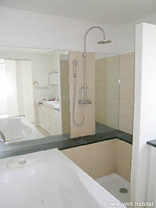 S&uuml;dfrankreich - C&ocirc;te d'Azur - 5 Zimmer - Villa ferienwohnung - badezimmer 1 (PR-985) photo 5 von 7