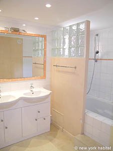 S&uuml;dfrankreich - C&ocirc;te d'Azur - 5 Zimmer - Villa ferienwohnung - badezimmer 3 (PR-985) photo 1 von 5
