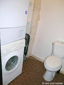 Südfrankreich - Provence - 2 Zimmer - Loft wohnungsvermietung - badezimmer 2 (PR-988) photo 1 von 2 Südfrankreich - Provence - 2 Zimmer - Loft wohnungsvermietung - badezimmer 2 (PR-988) photo 1 von 2