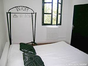 Südfrankreich - Provence - 2 Zimmer - Loft wohnungsvermietung - schlafzimmer (PR-988) photo 4 von 8 Südfrankreich - Provence - 2 Zimmer - Loft wohnungsvermietung - schlafzimmer (PR-988) photo 4 von 8