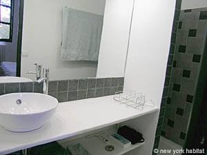 Südfrankreich - Provence - 2 Zimmer - Loft wohnungsvermietung - badezimmer 1 (PR-988) photo 2 von 5 Südfrankreich - Provence - 2 Zimmer - Loft wohnungsvermietung - badezimmer 1 (PR-988) photo 2 von 5