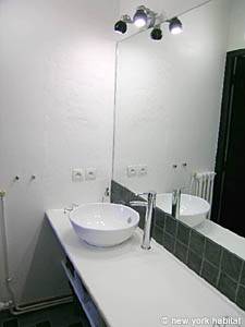 Südfrankreich - Provence - 2 Zimmer - Loft wohnungsvermietung - badezimmer 1 (PR-988) photo 3 von 5 Südfrankreich - Provence - 2 Zimmer - Loft wohnungsvermietung - badezimmer 1 (PR-988) photo 3 von 5