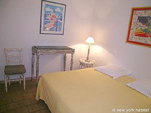 Sur de Francia - Provenza - 2 Dormitorios - Villa alojamiento - dormitorio 1 (PR-993) photo 2 de 4