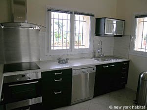 South France - Aix en Provence - Marseilles - 2 Bedroom - Villa apartment - kitchen (PR-995) photo 3 of 4