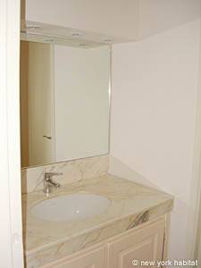 Sud della Francia - Regione di Avignone - Monolocale appartamento - bagno (PR-996) photo 1 di 3
