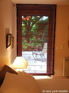 South of France - Provence - 1 Bedroom apartment - bedroom (PR-1000) photo 8 of 8