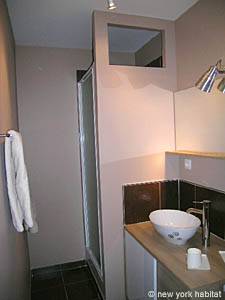 South of France - Provence - Studio apartment - bathroom (PR-1012) photo 1 of 5 South of France - Provence - Studio apartment - bathroom (PR-1012) photo 1 of 5