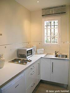 South of France - Provence - Studio apartment - kitchen (PR-1012) photo 2 of 4 South of France - Provence - Studio apartment - kitchen (PR-1012) photo 2 of 4