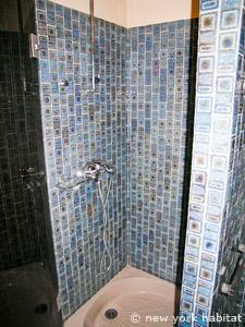 Sud de la France - C&ocirc;te d'Azur - T3 appartement location vacances - salle de bain 2 (PR-1040) photo 2 sur 2