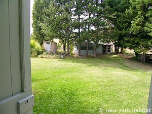 Sud de la France - Provence - T5 - Mas appartement bed breakfast - chambre 2 (PR-1047) photo 7 sur 7 Sud de la France - Provence - T5 - Mas appartement bed breakfast - chambre 2 (PR-1047) photo 7 sur 7