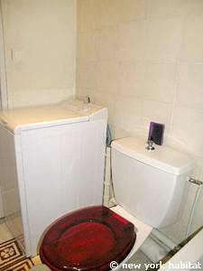 South of France - Provence - Alcove Studio apartment - bathroom (PR-1070) photo 4 of 5